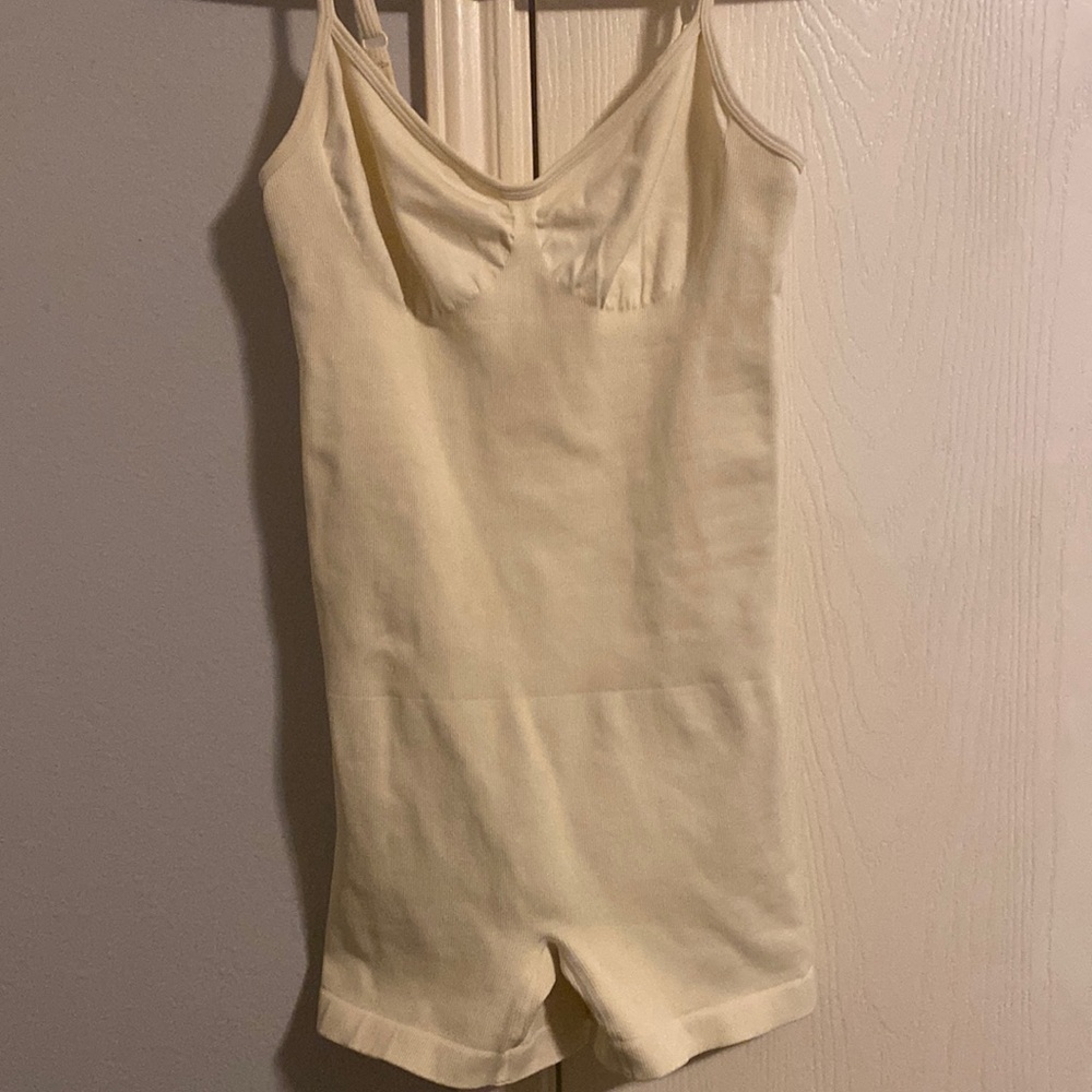 Good quality and perfect for fall size small